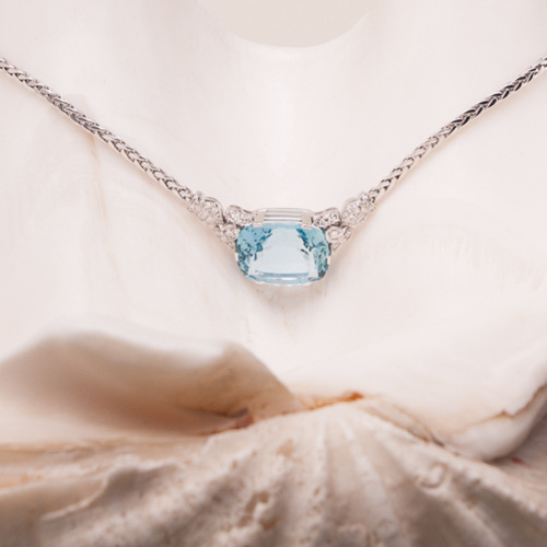 Collier Wei&szlig;gold mit Aquamarin und Brillanten